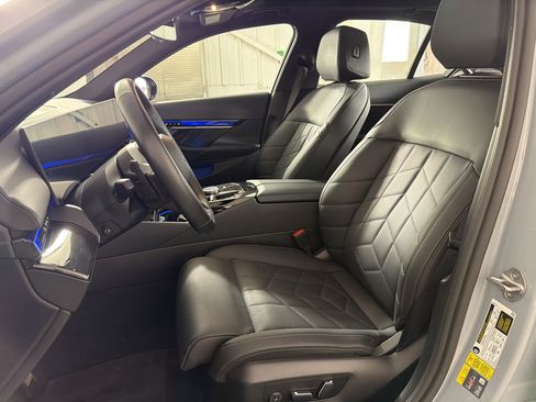 Used 2024 BMW i5 M60 w/ Premium Package AWD/4WD image 5