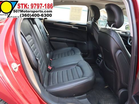 Used 2013 Ford Fusion SE FWD image 16