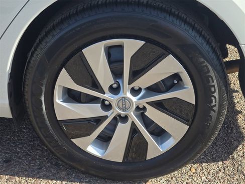 Used 2025 Nissan Altima 2.5 S image 32