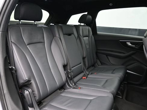 Used 2025 Audi Q7 3.0T Premium Plus AWD/4WD image 27