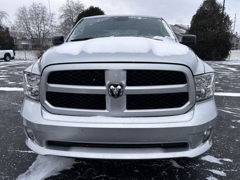 Used 2018 RAM 1500 Express image 2