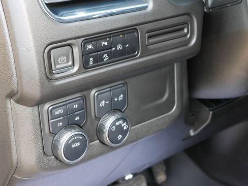 Used 2023 Chevrolet Tahoe Z71 AWD/4WD image 13