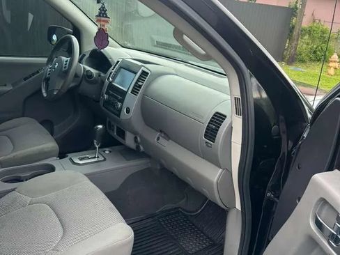 Used 2021 Nissan Frontier SV w/ SV Utility Package RWD image 10