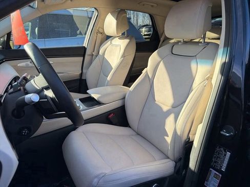 Used 2026 Genesis GV70 2.5T Select image 17