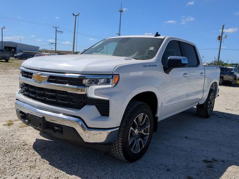 New 2025 Chevrolet Silverado 1500 LT image 8