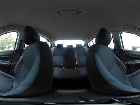 Used 2025 Nissan Versa SV FWD image 37