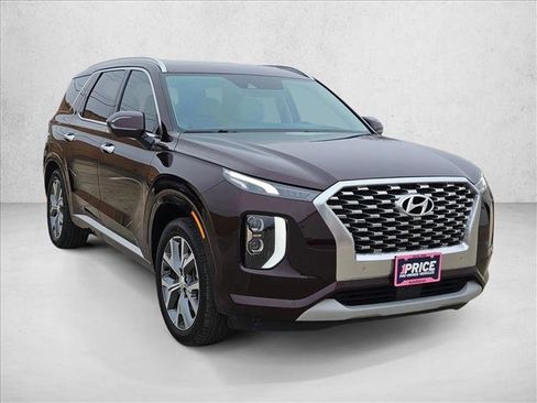 Used 2021 Hyundai Palisade Limited image 3