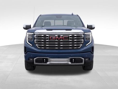 Used 2024 GMC Sierra 1500 Denali AWD/4WD image 5