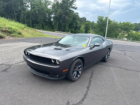 Used 2023 Dodge Challenger SXT w/ Blacktop Package RWD image 4