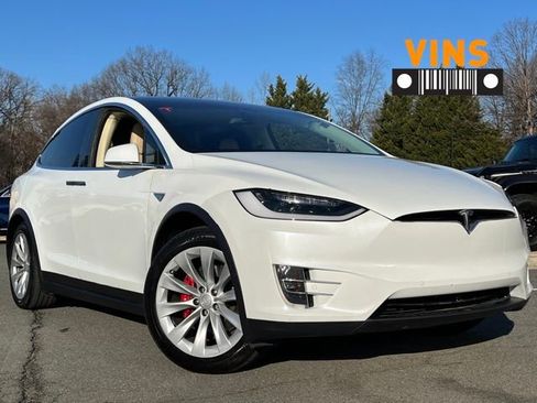 Used 2016 Tesla Model X 90D image 1