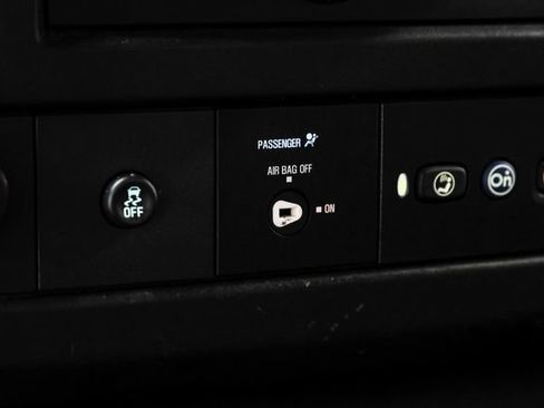 Used 2020 Chevrolet Express 2500 RWD image 30