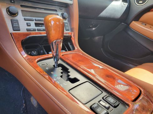 Used 2004 Lexus SC 430 Convertible RWD image 22