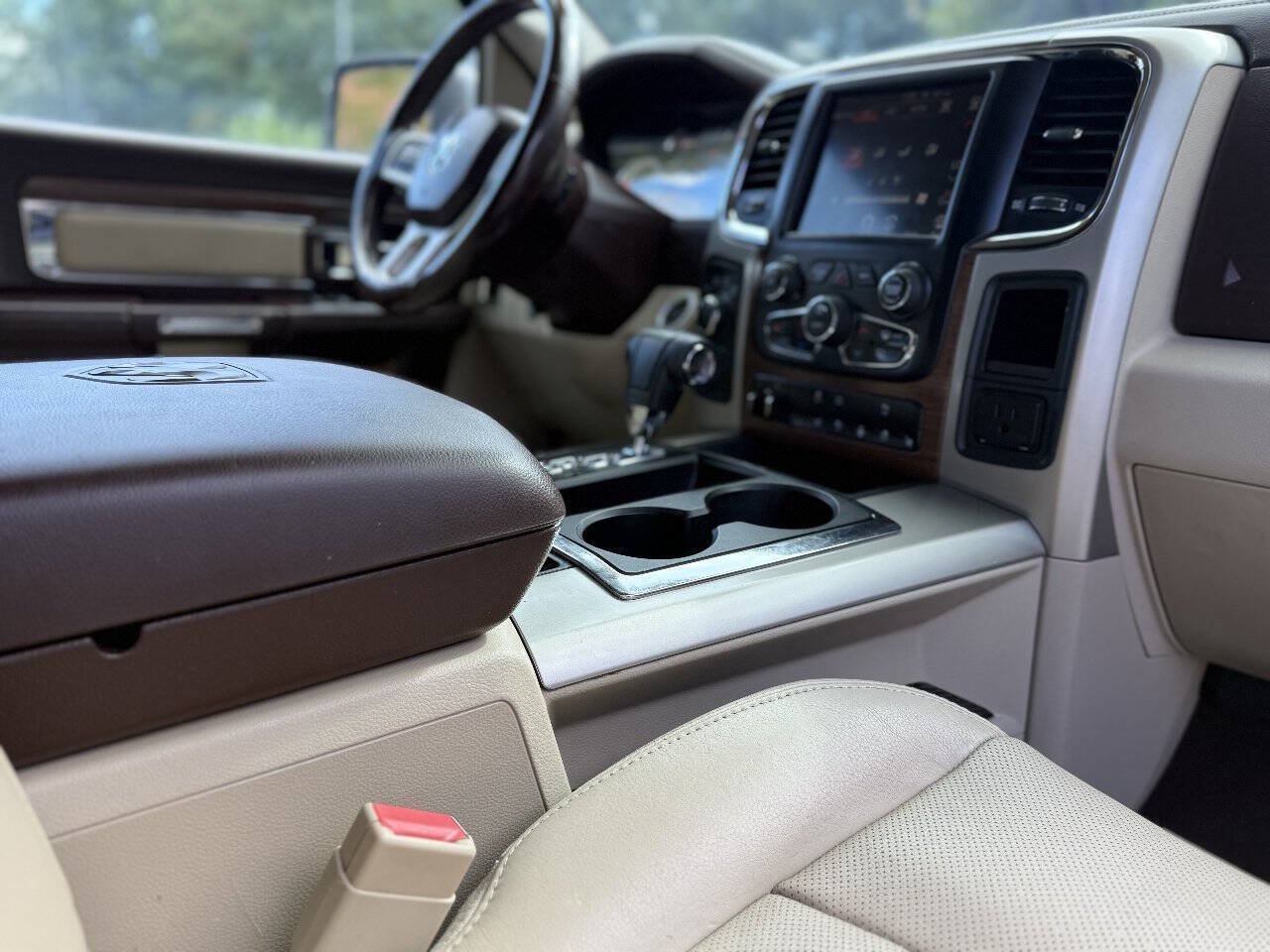 Used 2013 RAM 1500 Laramie w/ Convenience Group AWD/4WD image 11