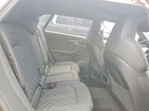 Used 2025 Audi SQ8 Prestige AWD/4WD image 9