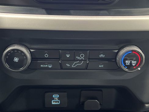 Used 2023 Ford F150 XLT image 19