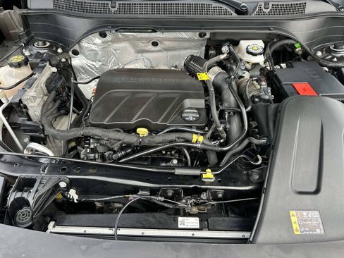 Certified 2024 Chevrolet Trax LT w/ Driver Confidence Package FWD image 10
