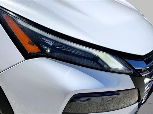 Used 2024 Nissan Rogue SV AWD/4WD image 27