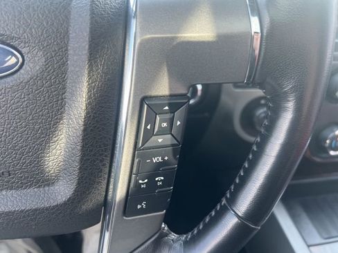 Used 2015 Ford Expedition Platinum image 17