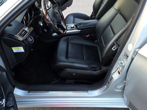 Used 2014 Mercedes-Benz E 350 4MATIC Sedan image 26