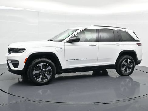Used 2024 Jeep Grand Cherokee Limited 4xe AWD/4WD image 2
