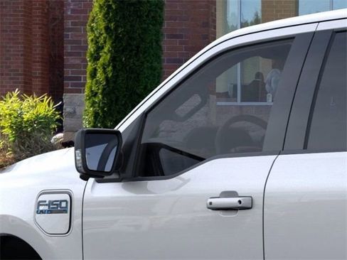 New 2025 Ford F150 Lightning Flash image 20