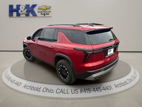 Used 2024 Chevrolet Traverse Z71 AWD/4WD image 7