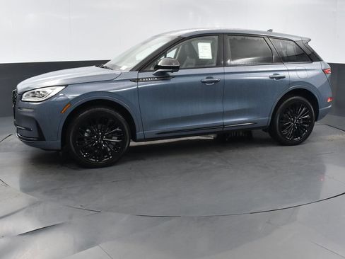 New 2025 Lincoln Corsair Reserve w/ Jet Appearance Package image 3