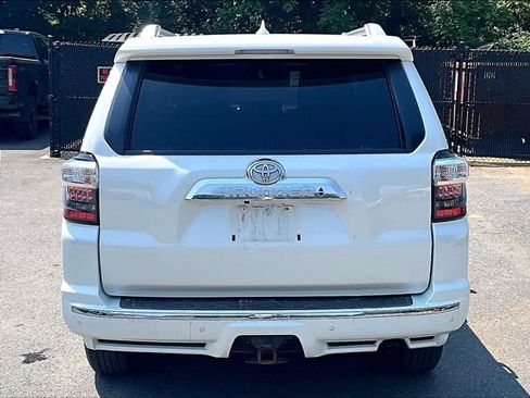 Used 2018 Toyota 4Runner Limited AWD/4WD image 5