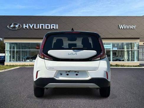 Used 2024 Kia Soul S FWD image 4