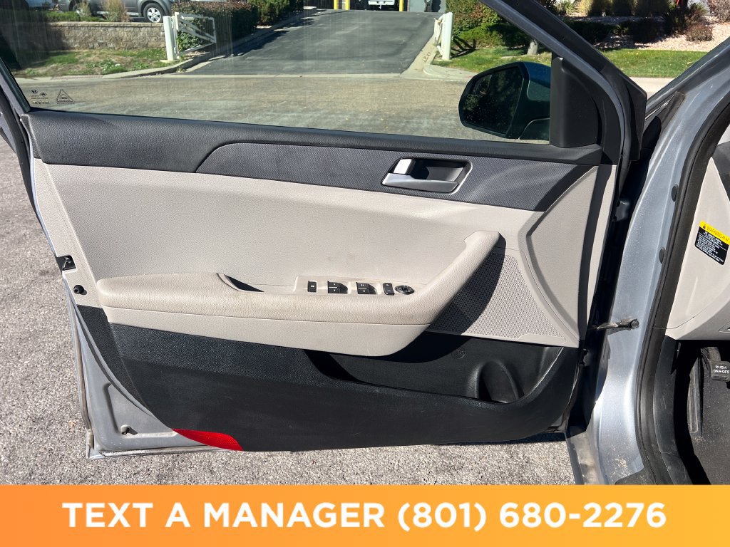 Used 2016 Hyundai Sonata SE FWD image 12