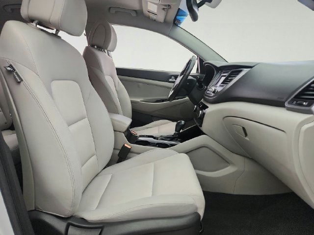 Used 2017 Hyundai Tucson Sport w/ Cargo Package AWD/4WD image 26