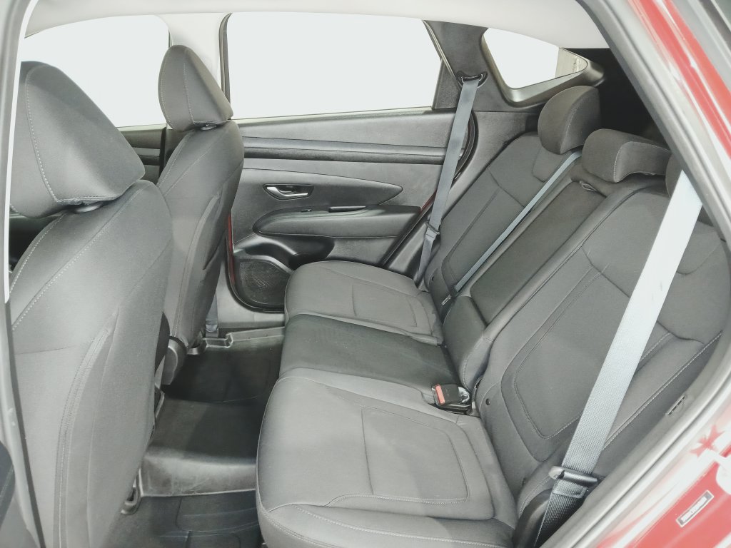 Used 2025 Hyundai Tucson SE AWD/4WD image 12