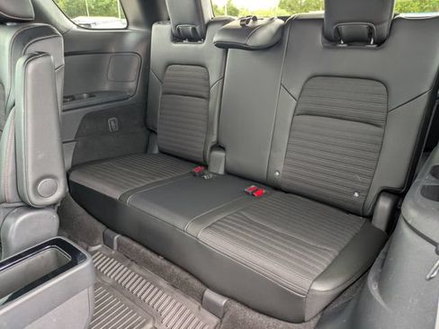 Used 2024 Nissan Pathfinder Rock Creek AWD/4WD image 33