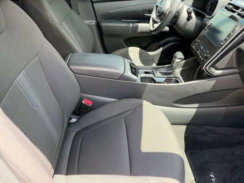 Used 2024 Hyundai Tucson SEL FWD image 10