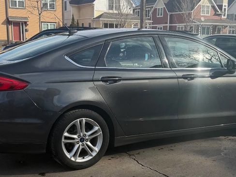 Used 2018 Ford Fusion SE image 10
