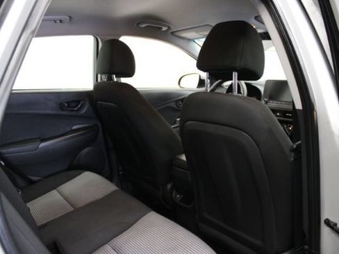 Used 2023 Hyundai Kona SE FWD image 24
