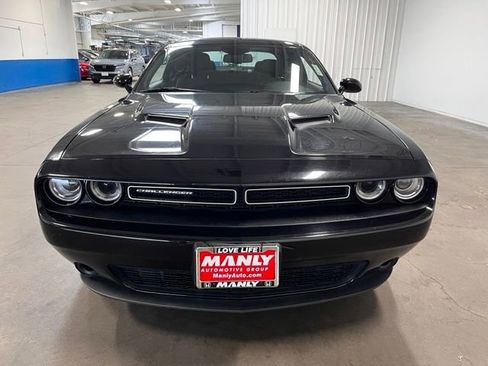 Used 2021 Dodge Challenger SXT RWD image 8
