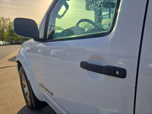 Used 2012 Suzuki Equator Sport AWD/4WD image 32