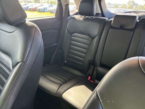 Used 2022 Ford Edge SEL image 39