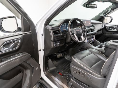 Used 2022 GMC Yukon XL SLT image 12