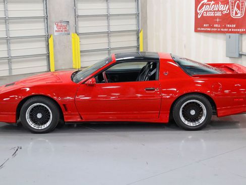 Used 1988 Pontiac Firebird Trans Am RWD image 27