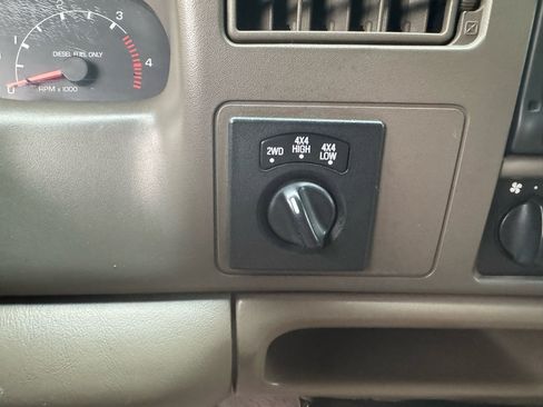 Used 2000 Ford F350 XLT image 23