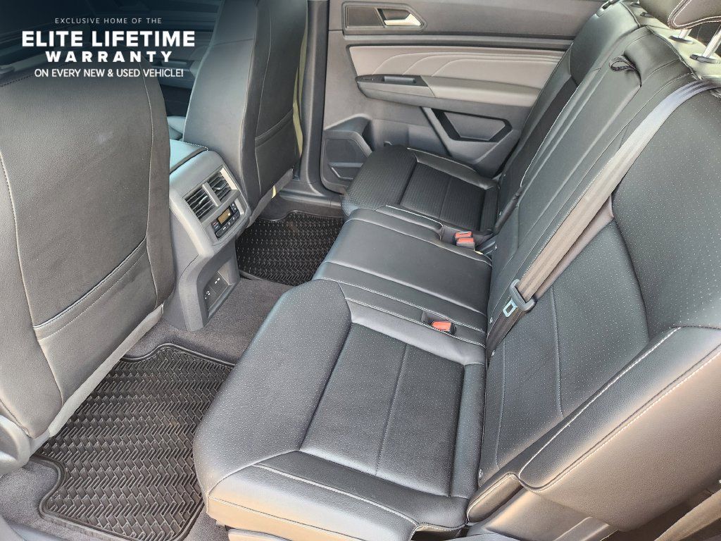 Used 2023 Volkswagen Atlas SE w/ Panoramic Sunroof Package FWD image 29