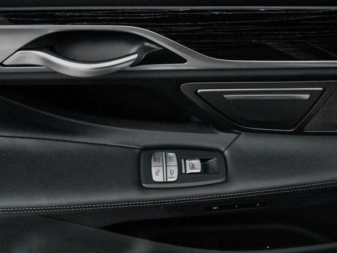 Used 2022 BMW 750i xDrive 750i xDrive w/ Executive Package image 15