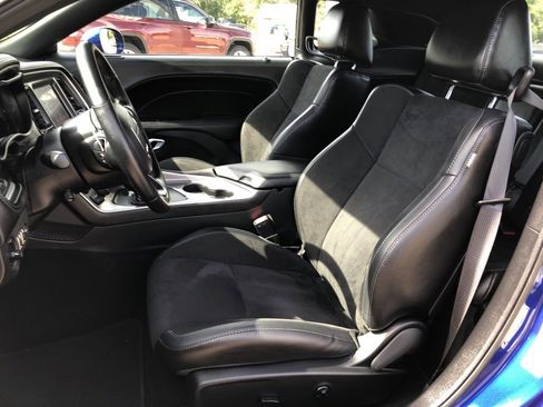 Used 2021 Dodge Challenger GT w/ Plus Package image 9