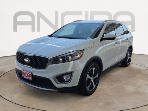 Used 2017 Kia Sorento EX w/ EX Premium Package FWD image 4