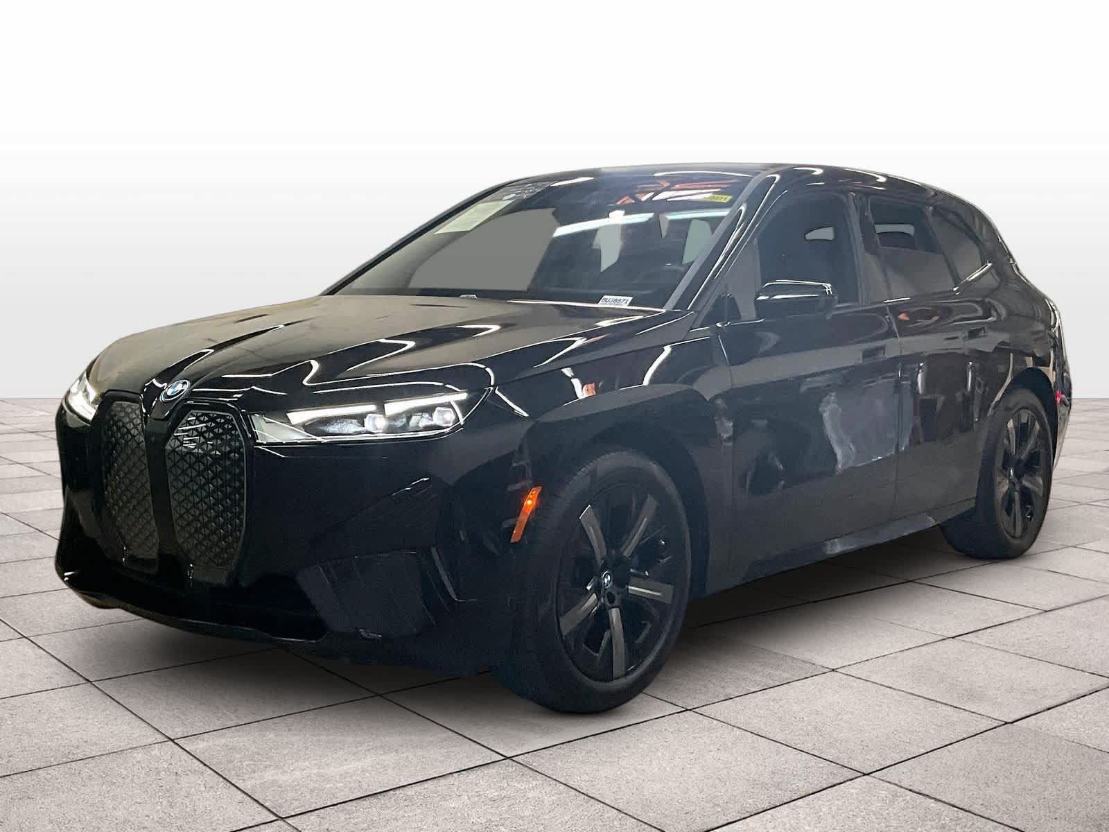 Used 2024 BMW iX xDrive50 w/ Sport Package AWD/4WD image 1