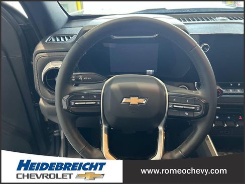 Used 2023 Chevrolet Colorado LT w/ LT Convenience Package II AWD/4WD image 18