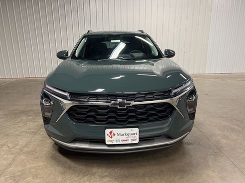 New 2026 Chevrolet Trax LT image 3