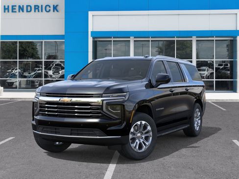 New 2026 Chevrolet Suburban LT image 8